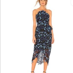 Elliatt  size small dress.